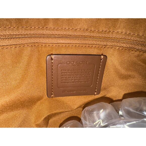 Coach Gallery Tote Gold/Chalk (off white/cream) EUC - Picture 12 of 12